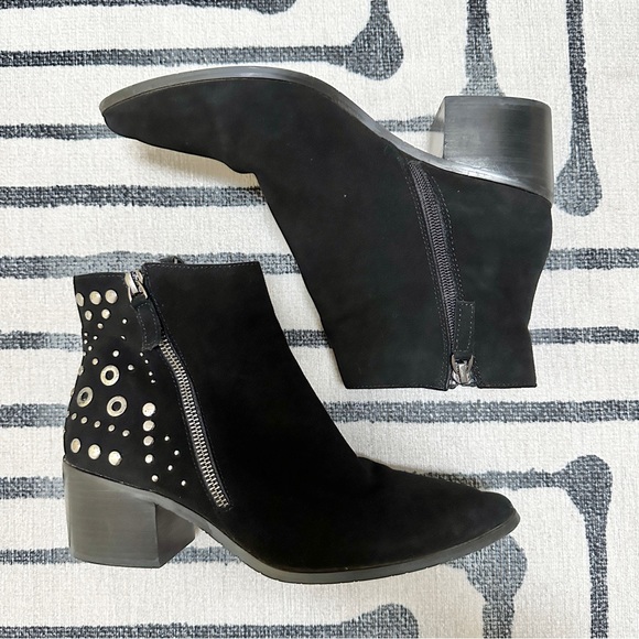 TAHARI Rachel Suede Ankle Bootie - Picture 3 of 9